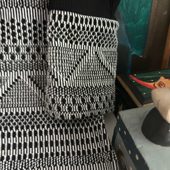 Luc Fontaine Geometric Black and White Long Sleeve Mini Dress Size 04 - Picture 5 of 16